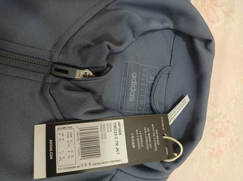 Adidas jacket XL size - 3