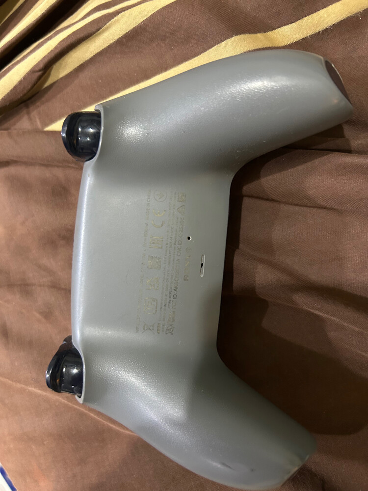 ps5 controller  - 2