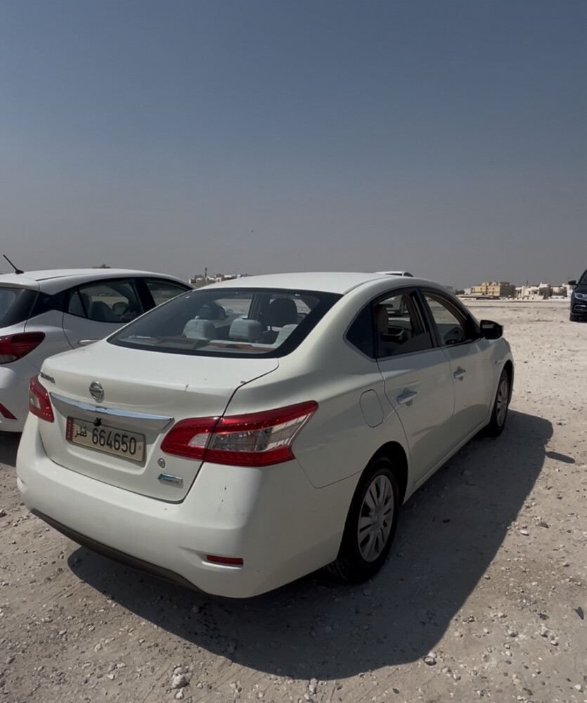 Nissan Sentra  - 1
