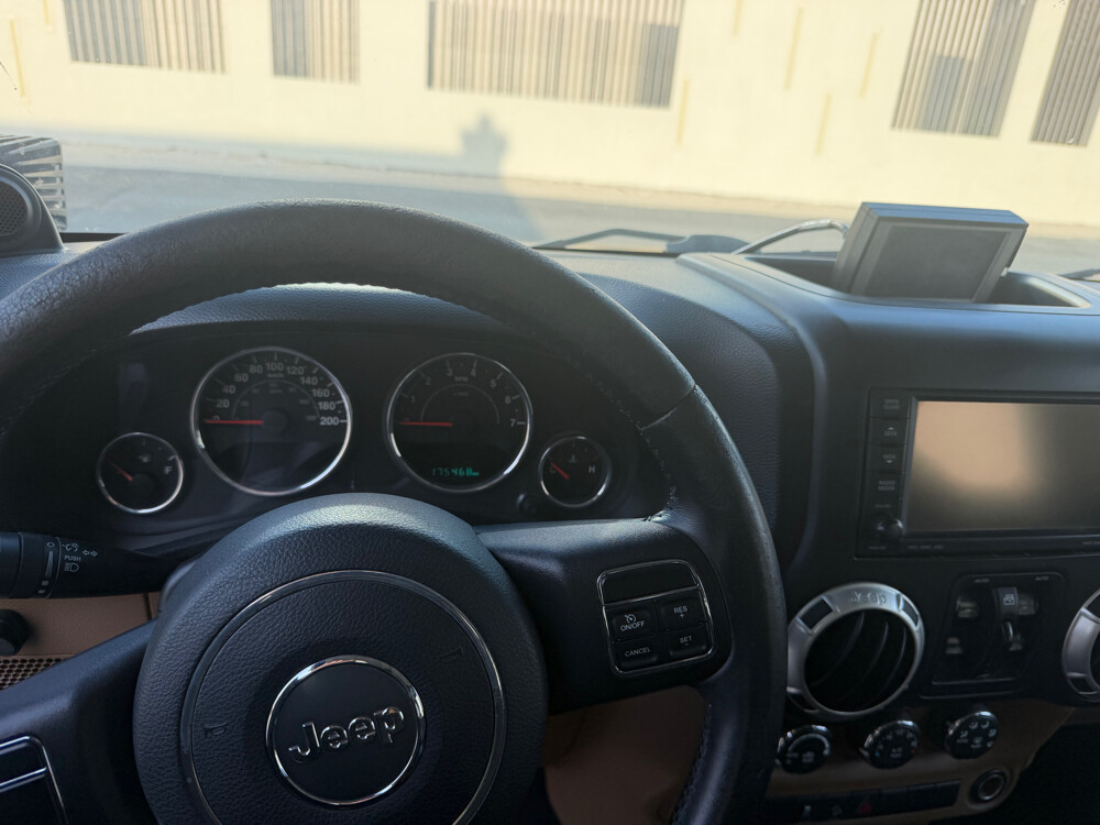 jeep wrangler sahara - 3