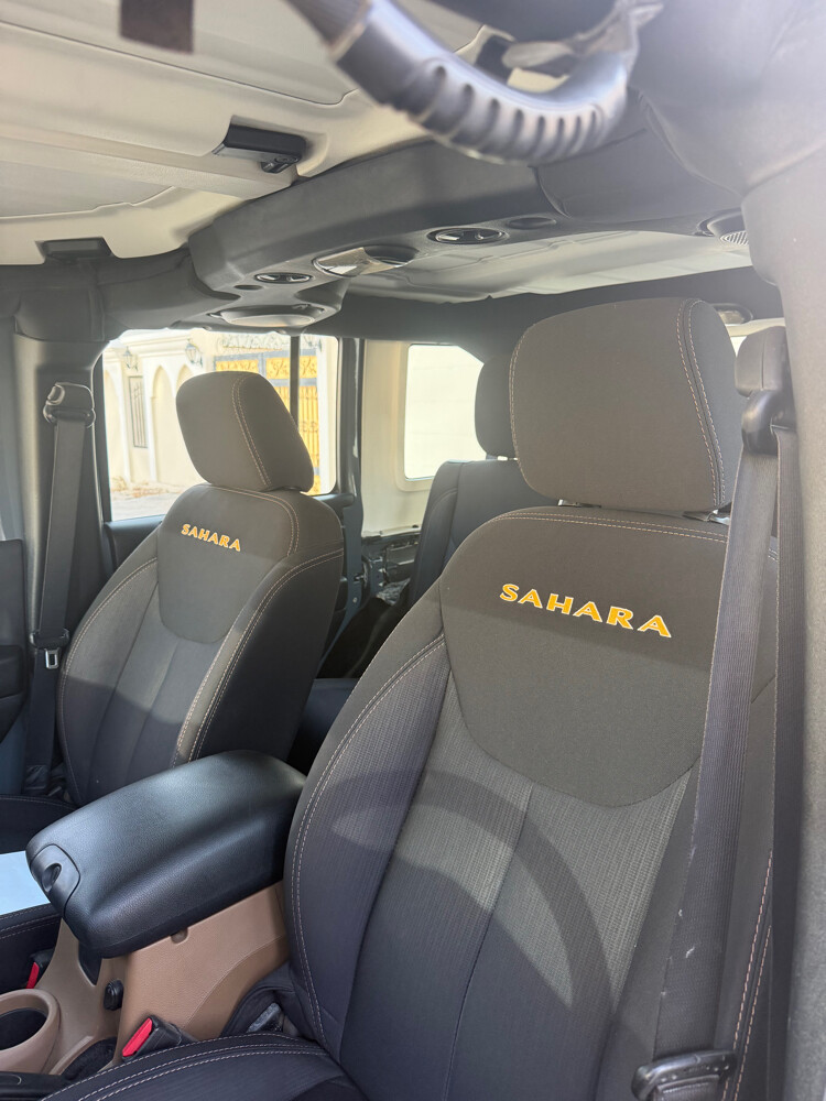 jeep wrangler sahara - 4