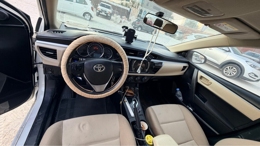 Toyota Corolla 2015 - 4