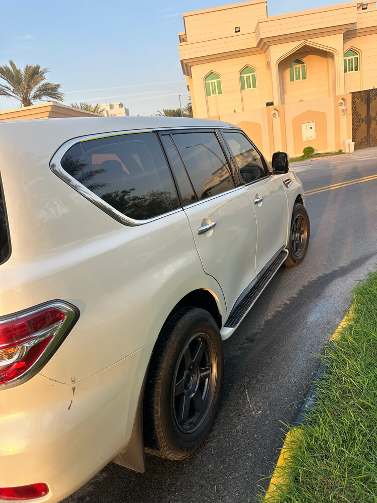 car  Nissan patrol  - 5