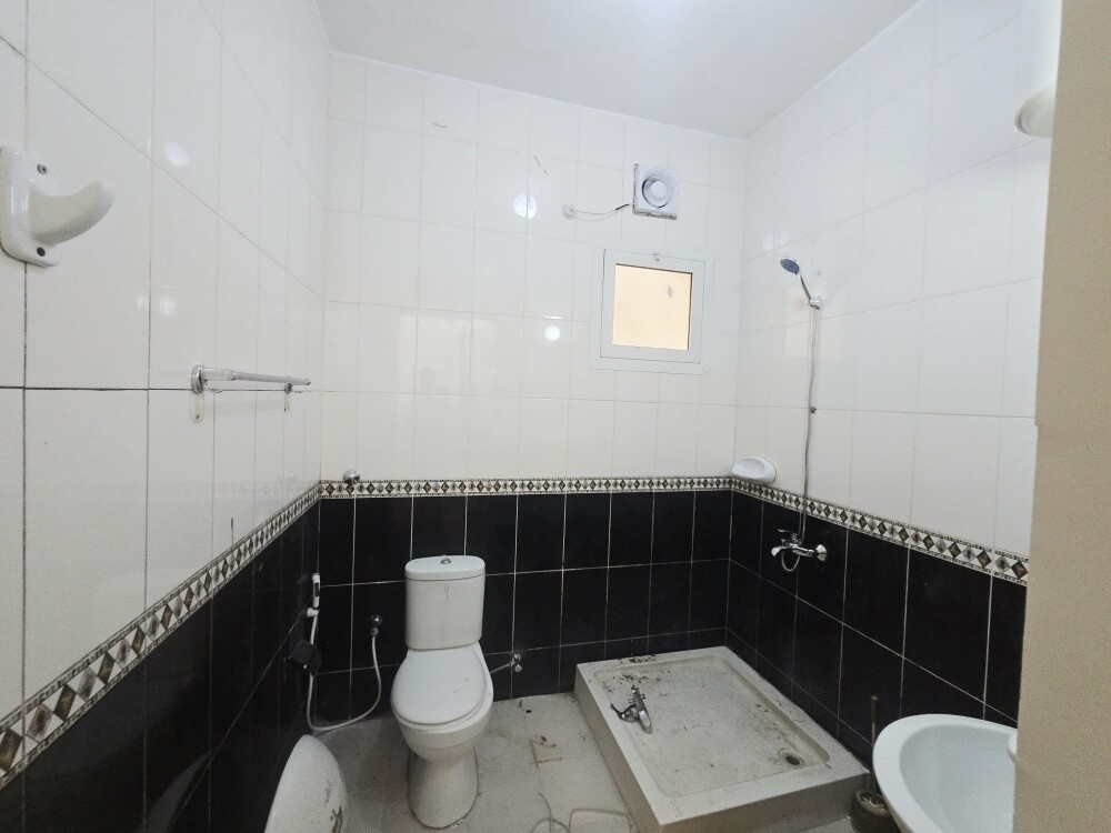 For Rent in Umm Al AbiriyahAttach - 5
