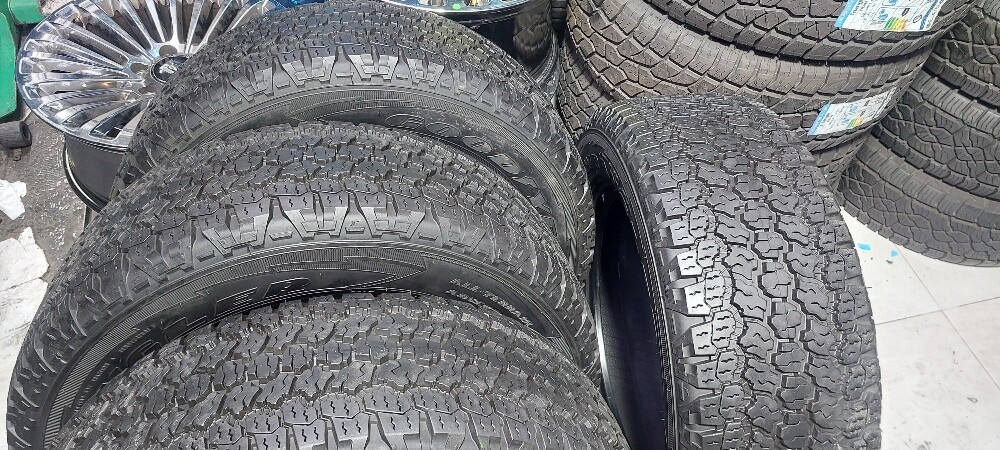 265-55-19 goodyear - 3