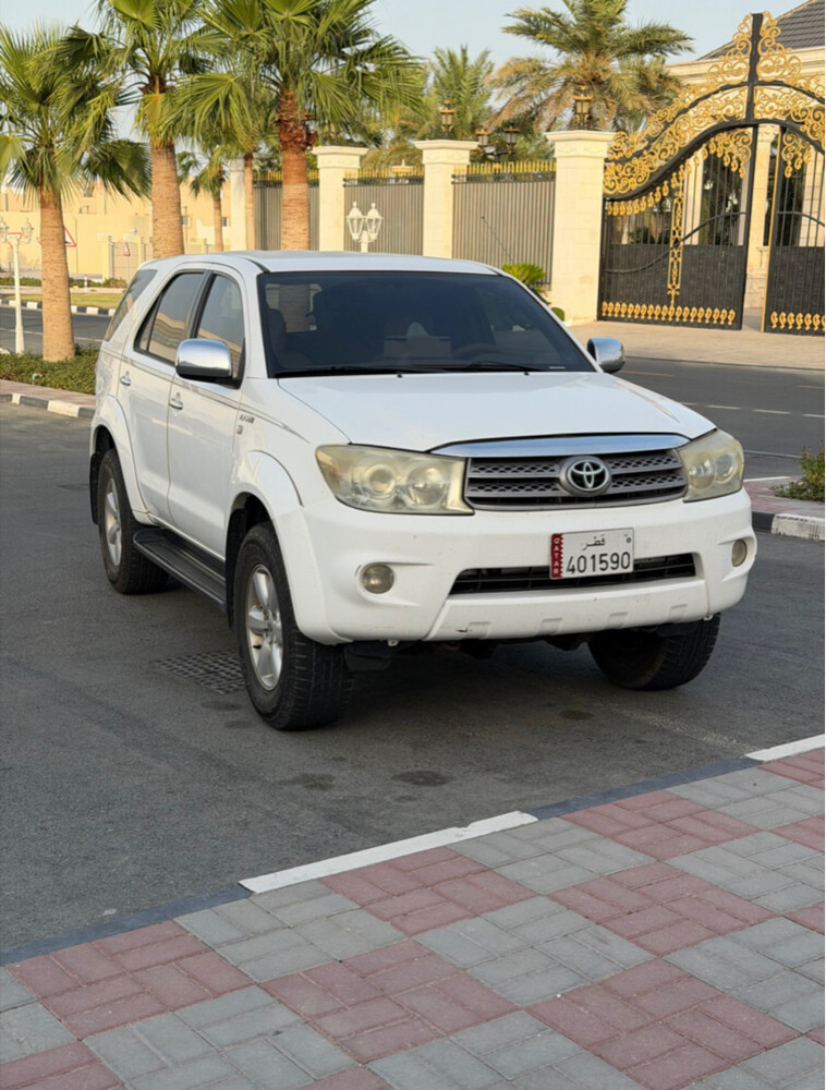 fortuner 2010 - 3