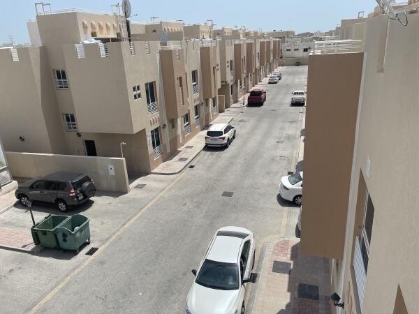 شقق بمجمع ساكنى للايجار بالمطار - 7