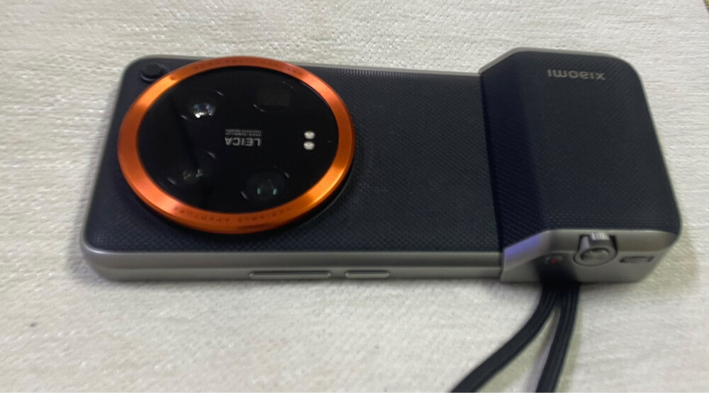 xiaomi 14ultra with photography kit - 2