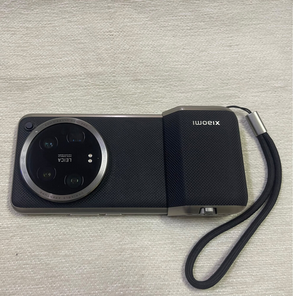 xiaomi 14ultra with photography kit - 3