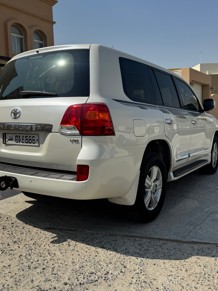 landcruiser GXR v8 - 5