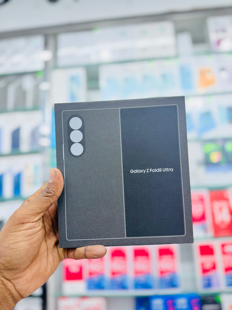 Samsung Galaxy Z Fold 8 Ultra - 1