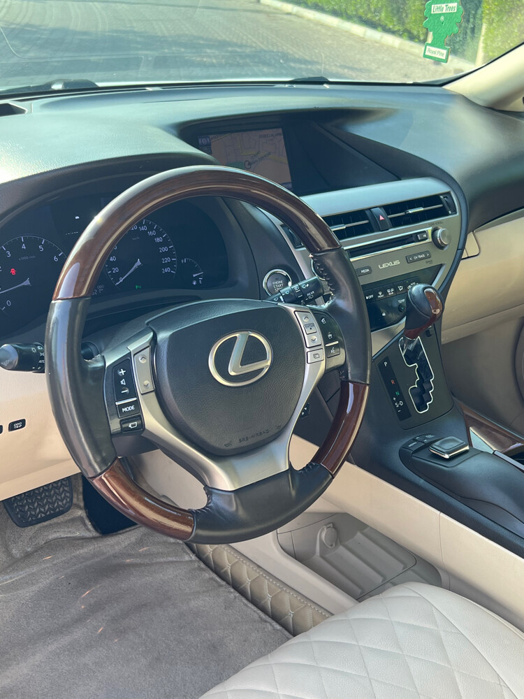 لكزس ار اكس 350 - 2