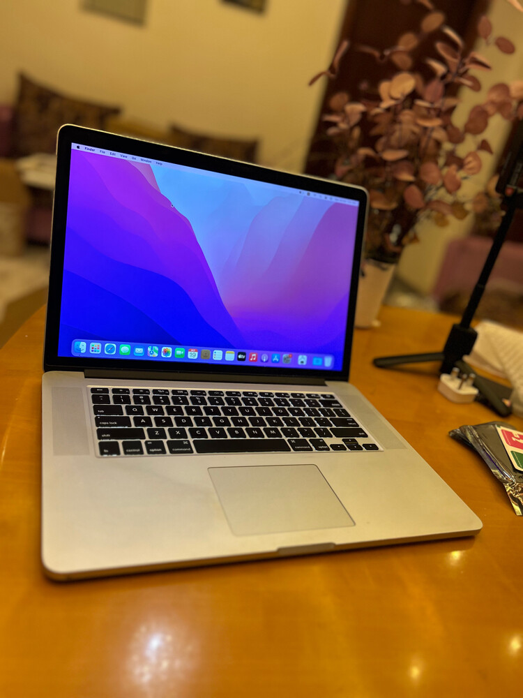 Apple orignal  i7 16GB RAM USA  - 2