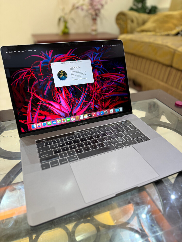 MacBook Pro 2016 Core i7, 16Gb ram  - 2