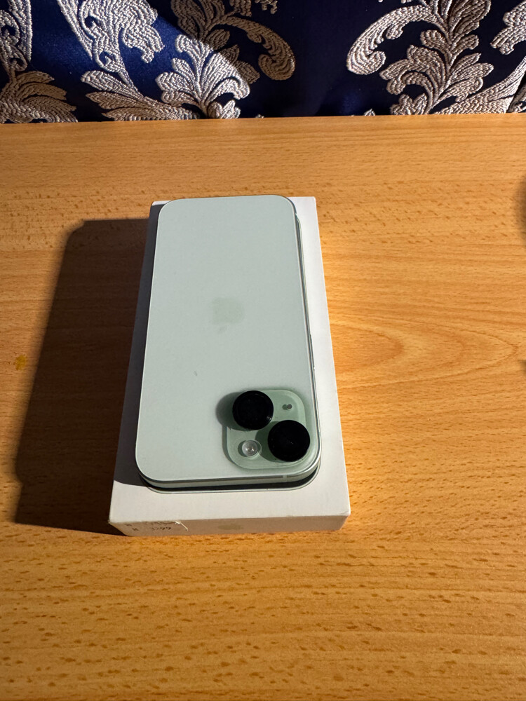 IPhone 15 256 GB with Box - 1