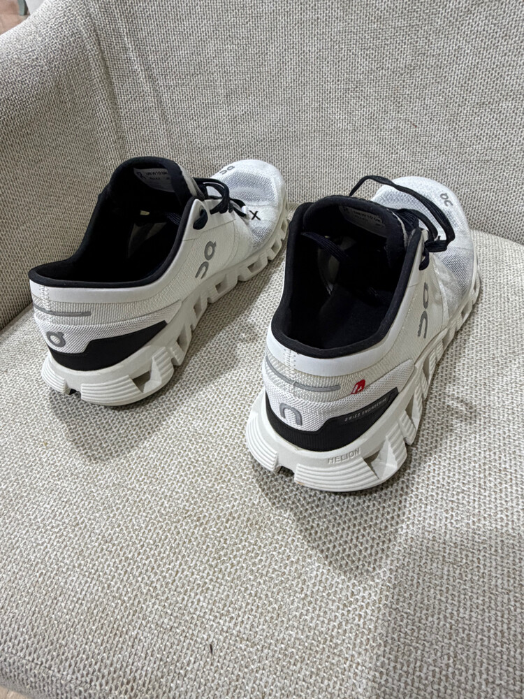 used QC SHOES  - 2