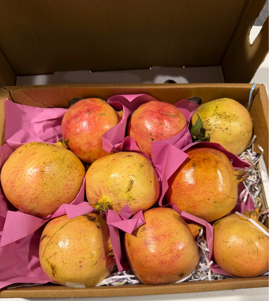 Premium-grade Yemeni pomegranates - 1
