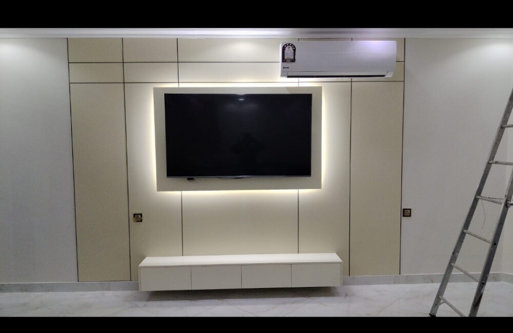 Royal moon furniture making window - 13