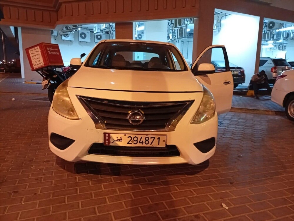 سياره نيسان - 1