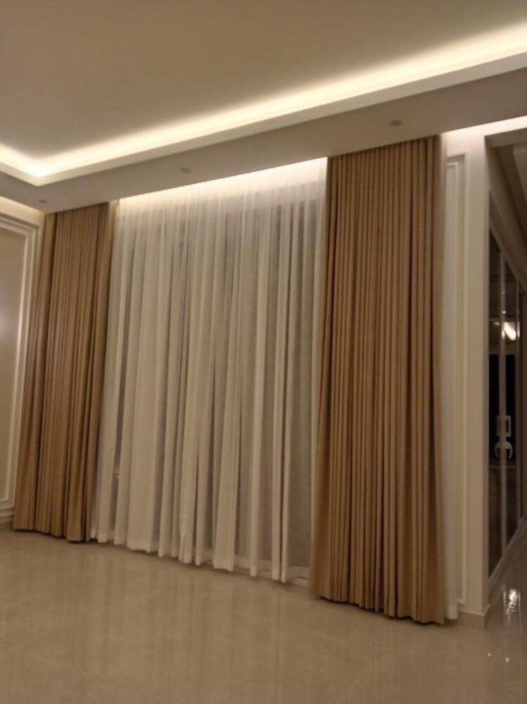 Royal moon furniture making window - 1