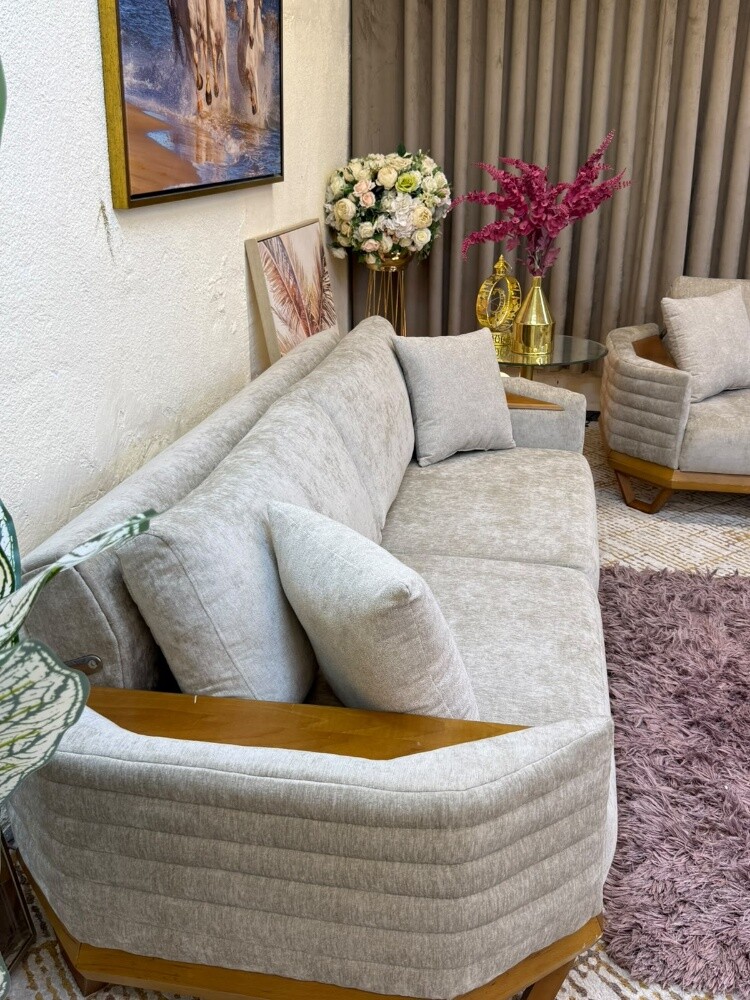 Branded like new sofa 3+3+1+1 sale. - 10