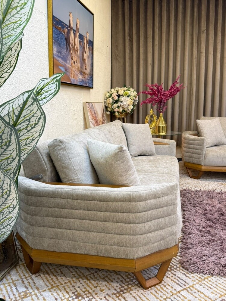 Branded like new sofa 3+3+1+1 sale. - 8