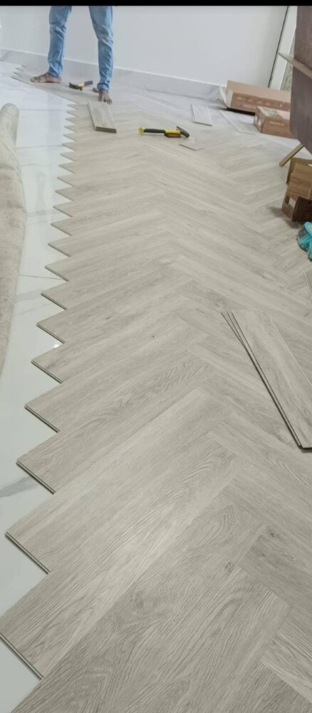 Royal moon furniture We do wallpape - 1