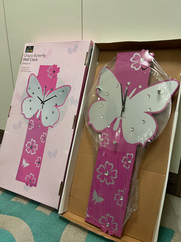 butterfly pink clock - 1