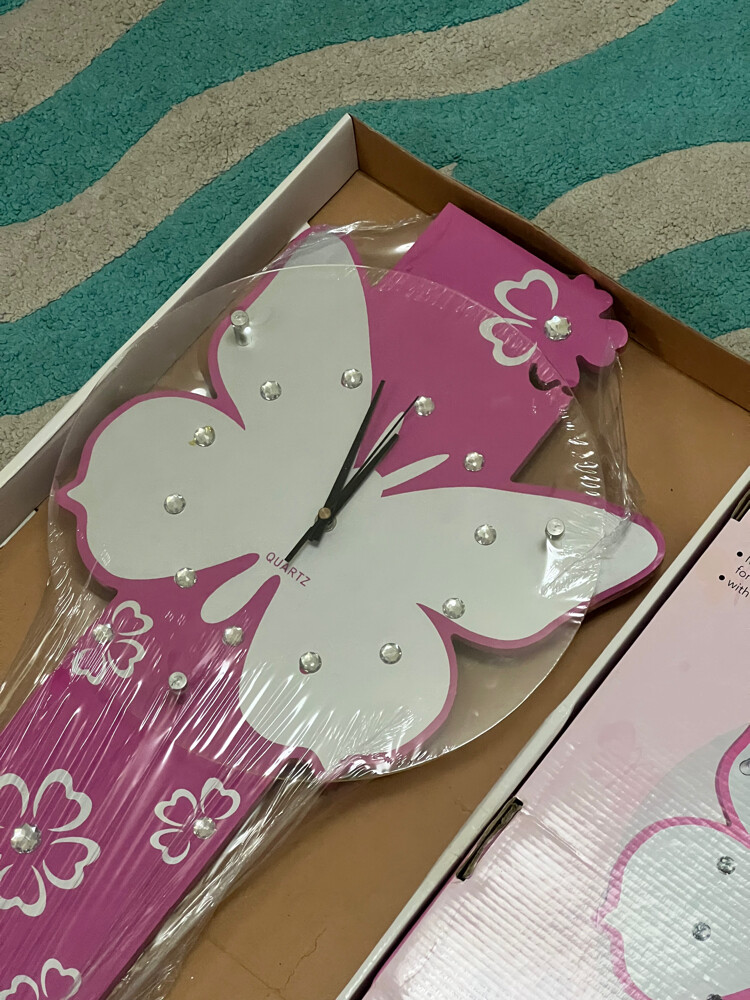 butterfly pink clock - 3