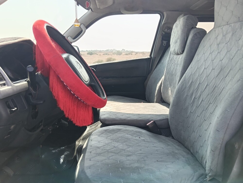 Toyota hiece 2011 - 6