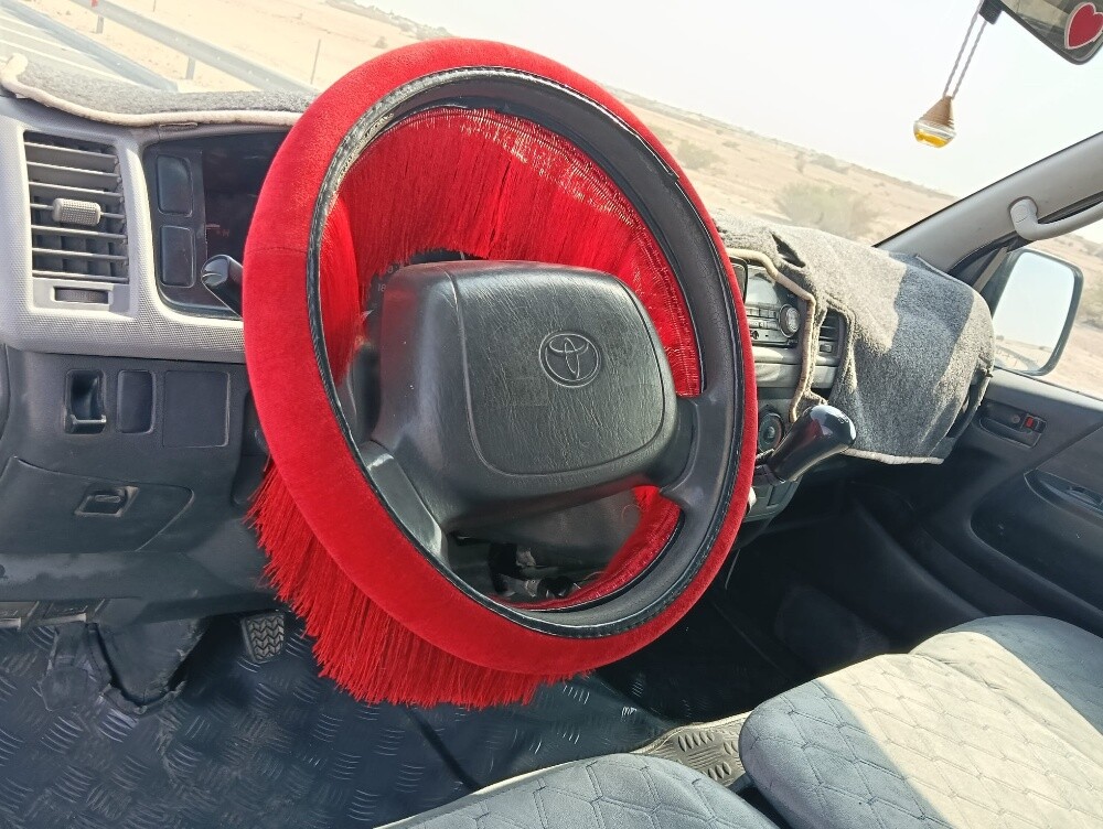 Toyota hiece 2011 - 8