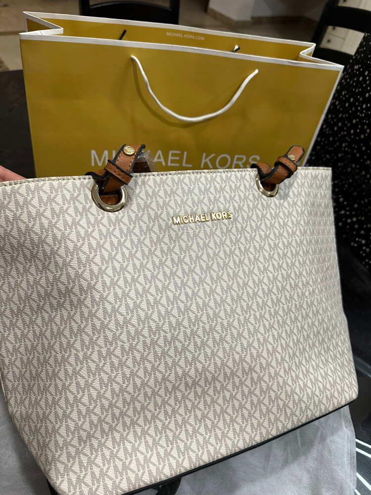 TOP BRANDS NEW BAGS  - 28