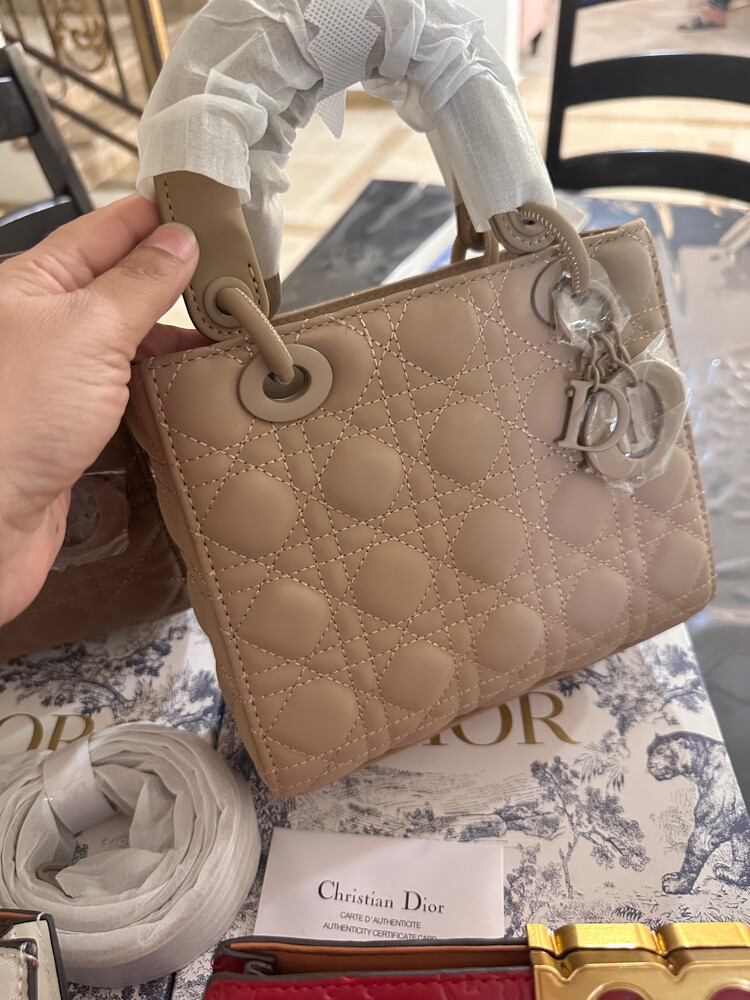 TOP BRANDS NEW BAGS  - 16