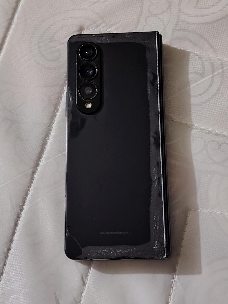 Samsung Z Fold (4) 256GB RAM 12GB - 7