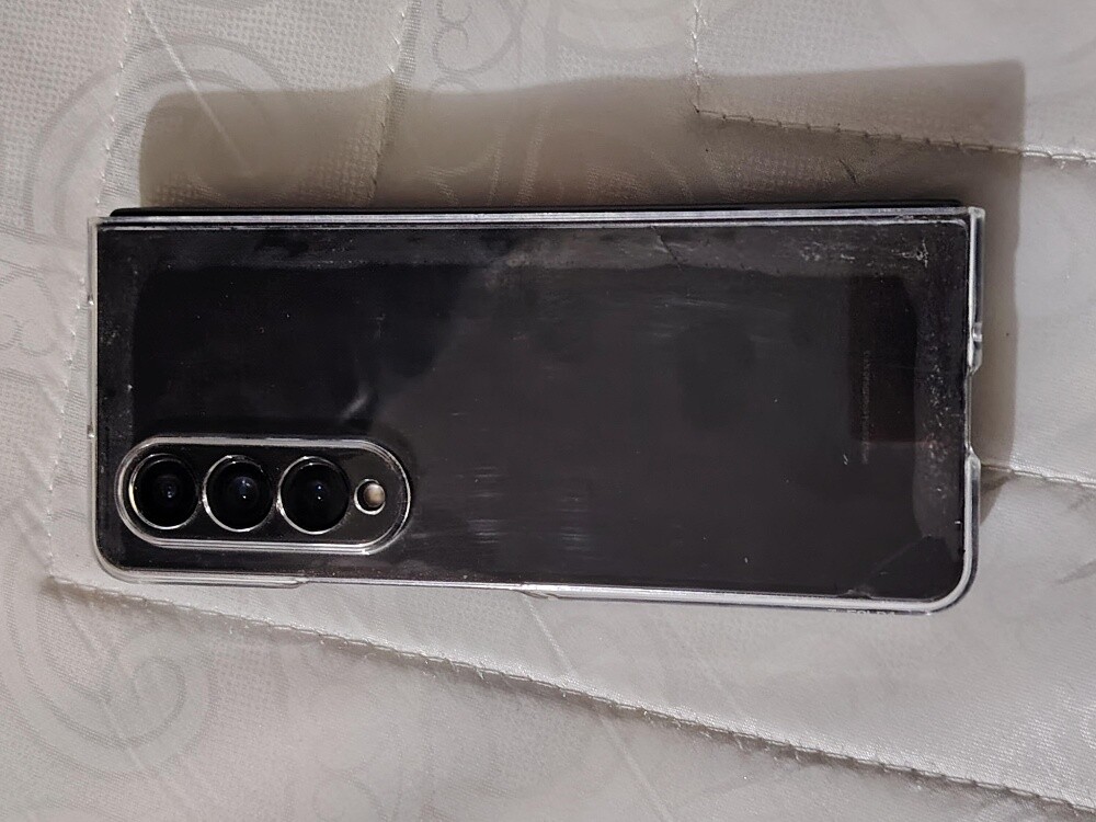 Samsung Z Fold (4) 256GB RAM 12GB - 10