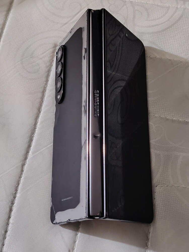 Samsung Z Fold (4) 256GB RAM 12GB - 6
