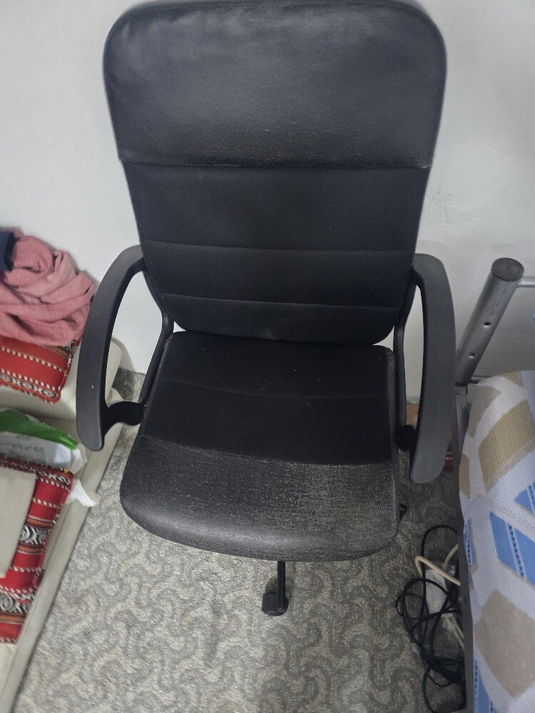 IKEA office chair, only 75 Riyals—f - 2