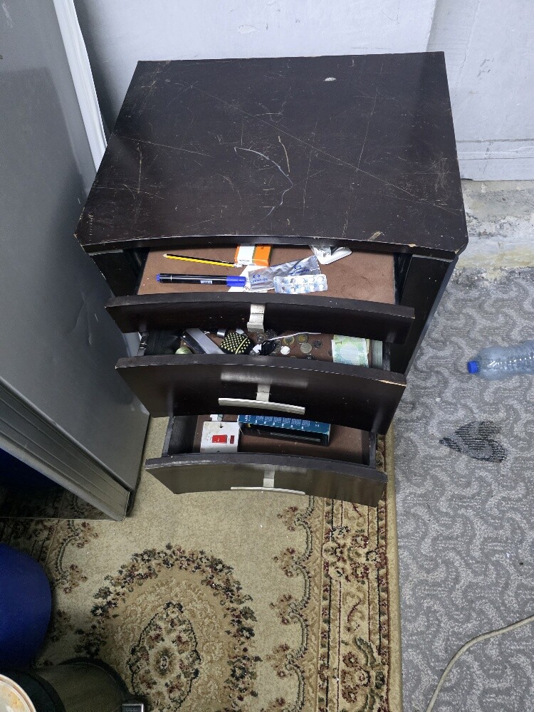 Bedside table with three drawers in - 2