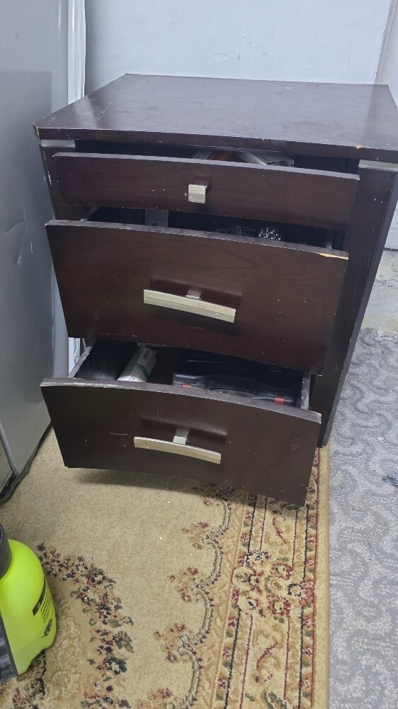 Bedside table with three drawers in - 3