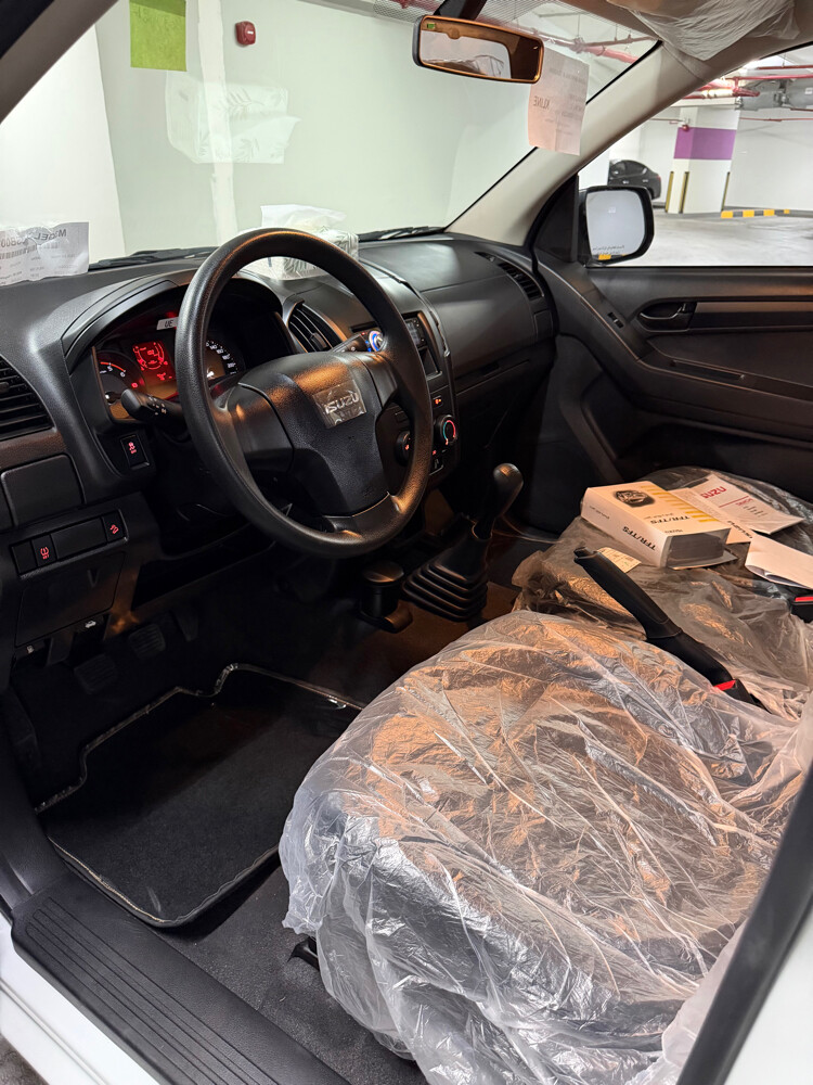 isuzu d-max - 4