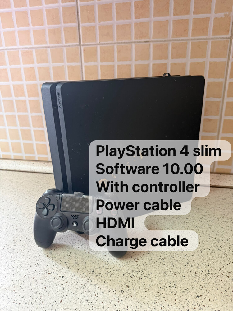 playstation 4 slim - 1