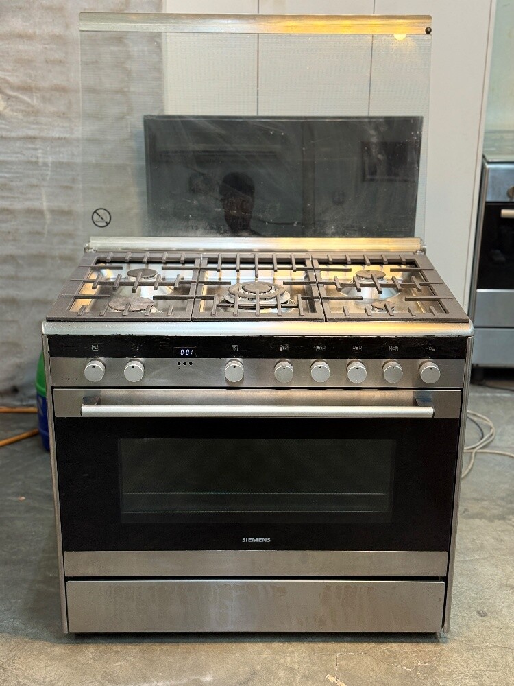 Siemens Gas Cooker - 6