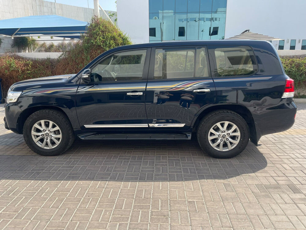 Toyota Land Cruiser GXR V8 2017 - 2