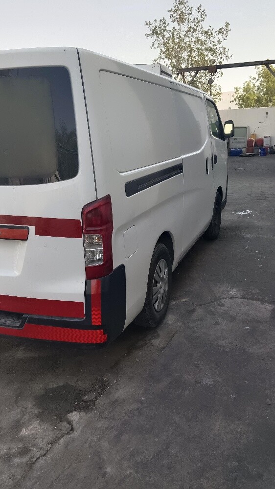Nissan uravn nv350 (petrol ) - 5
