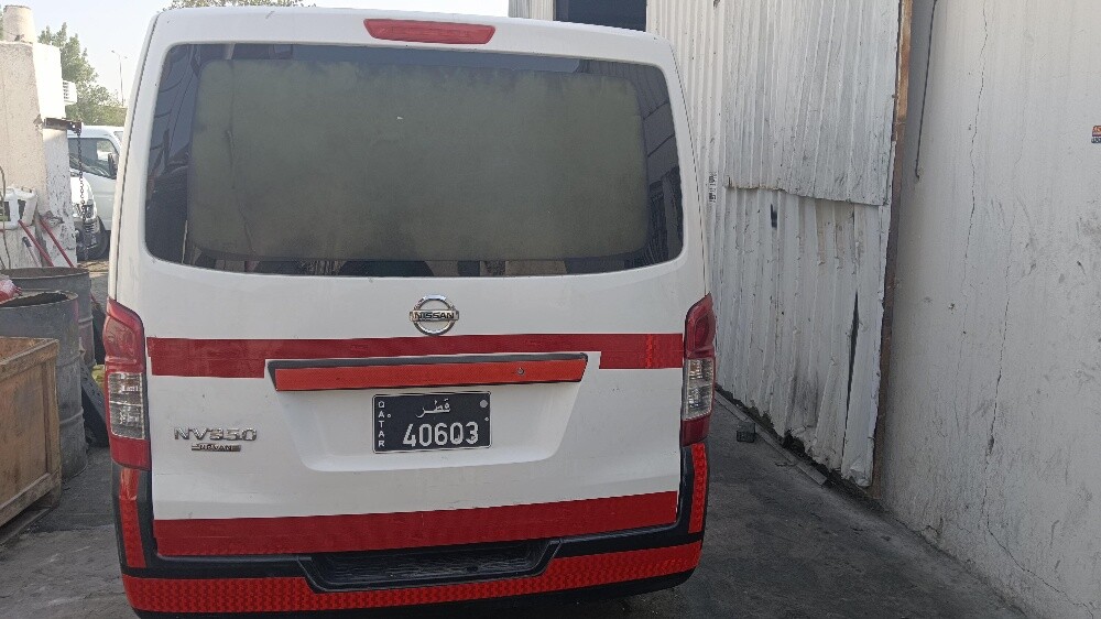 Nissan uravn nv350 (petrol ) - 4