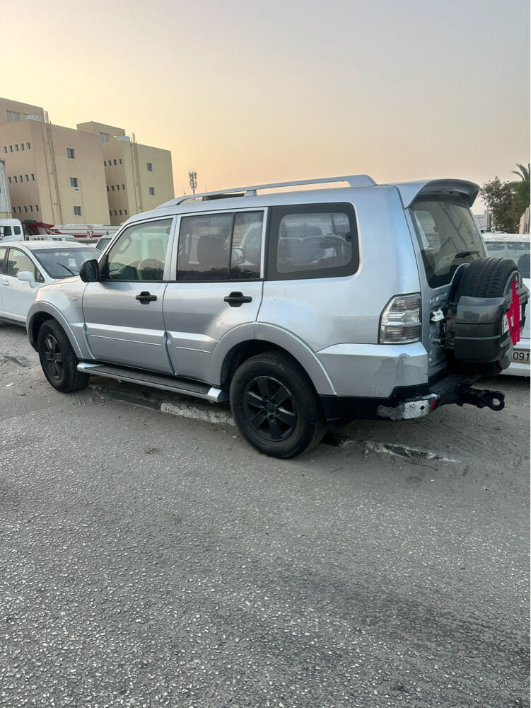 Mitsubishi pajero all parts availab - 3