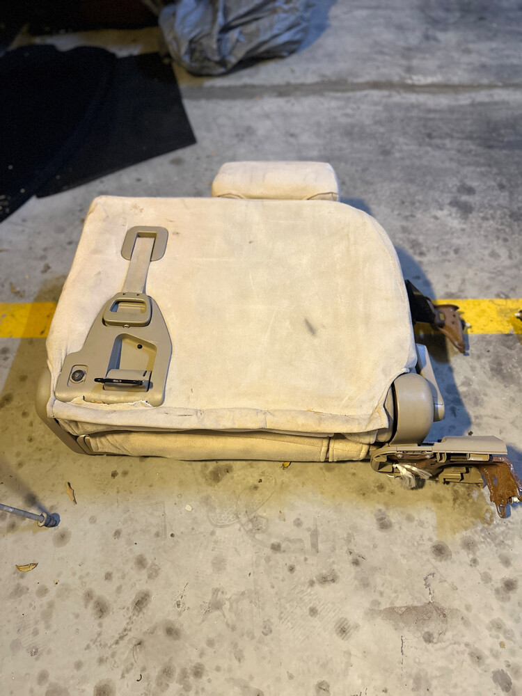 Land Cruiser seats  - 4