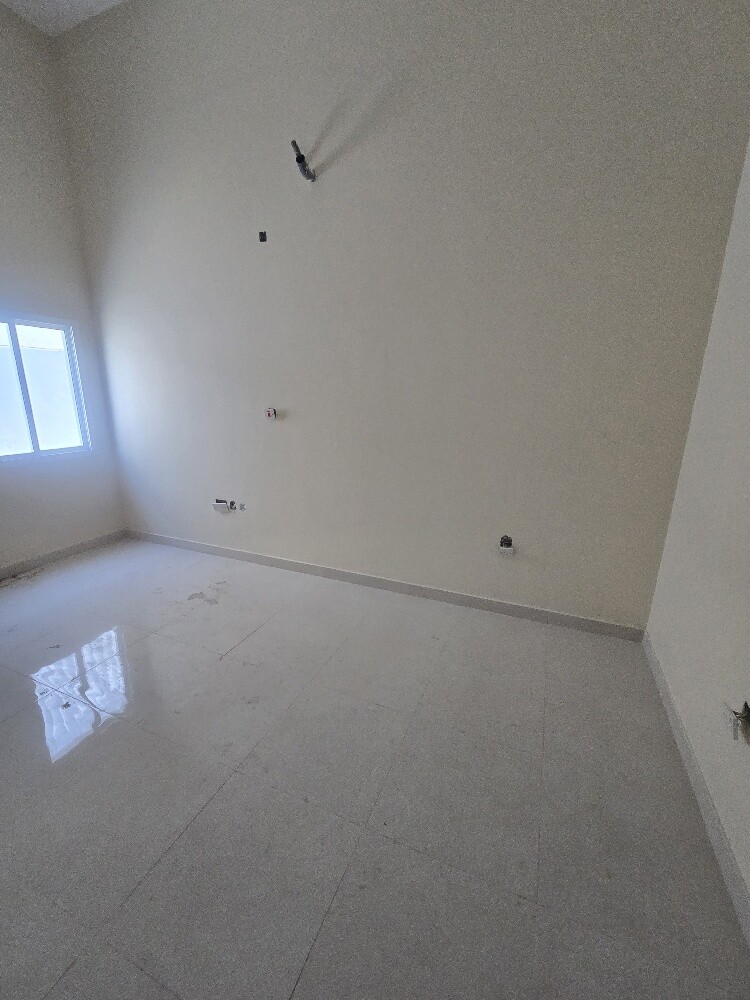 For rent, it is stored in Al Awamer - 15