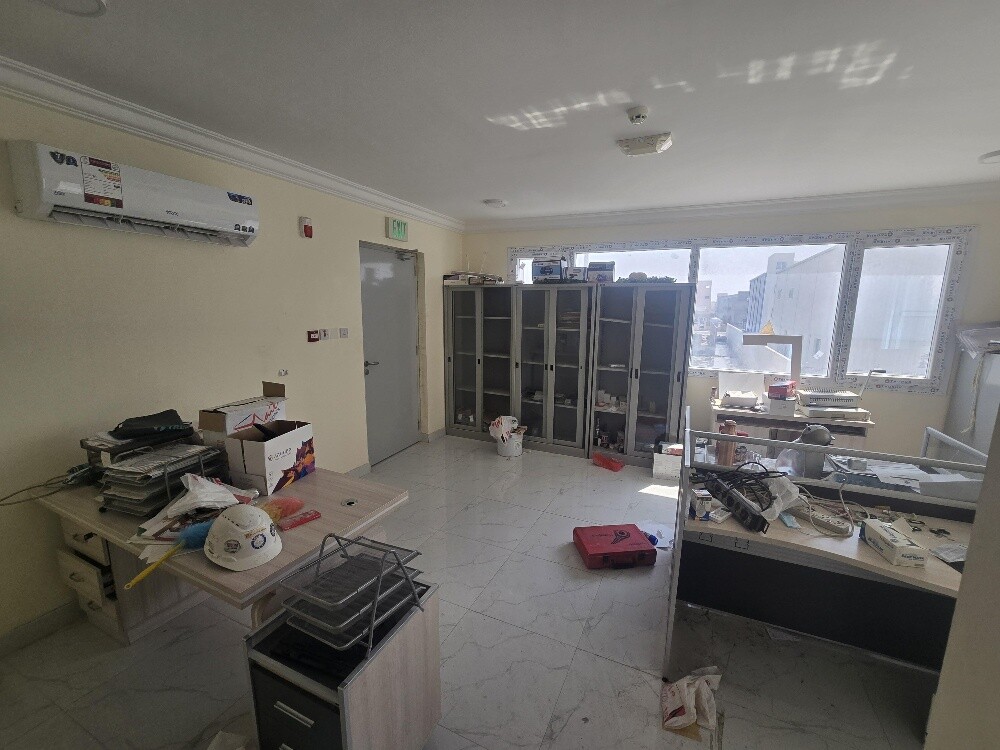 For rent, Mezzanine, Barakat Al Awa - 21