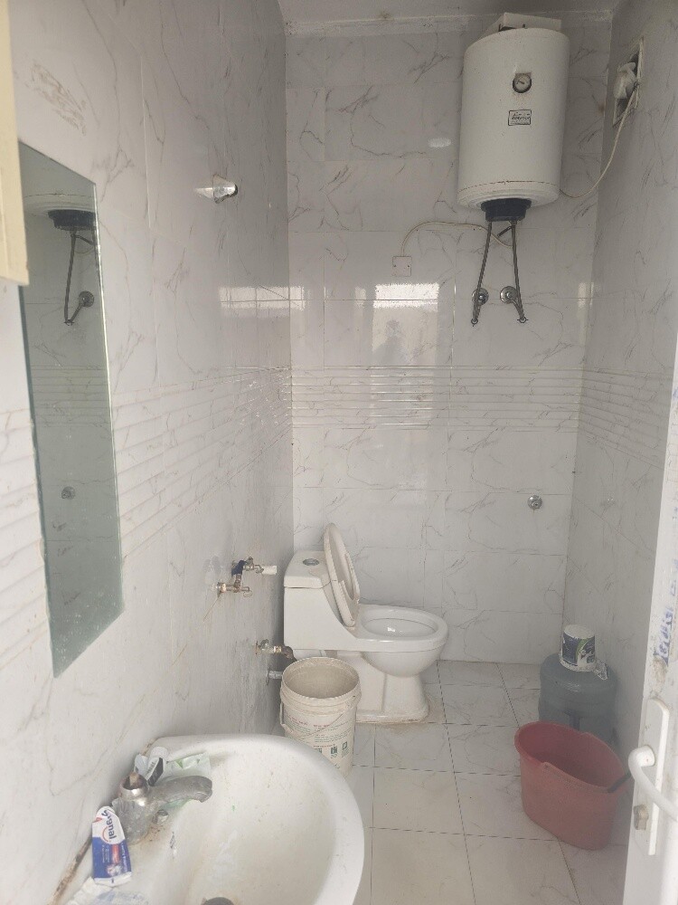 For rent, Mezzanine, Barakat Al Awa - 12
